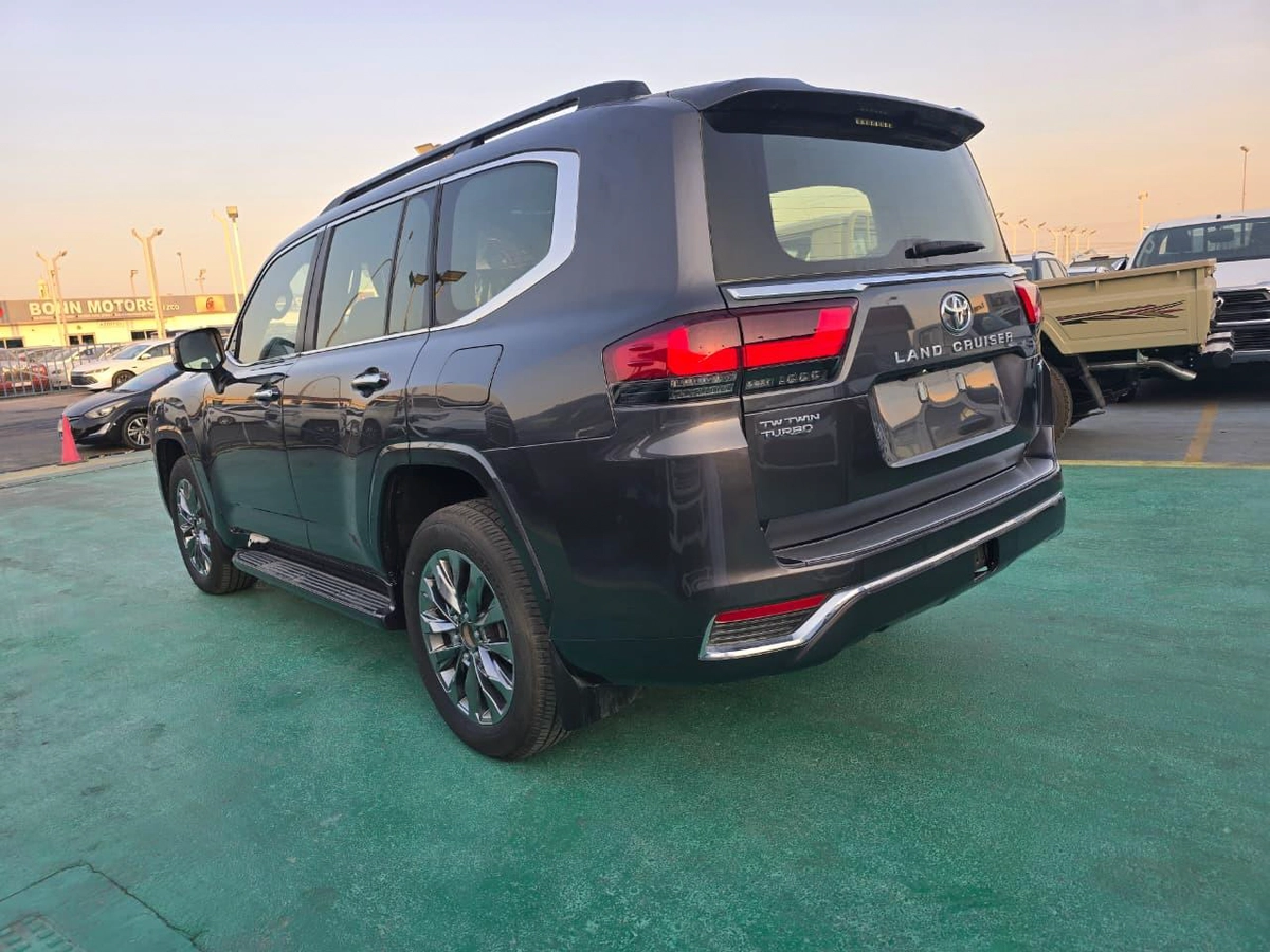 Toyota Land Cruiser LC300 VXR 3.3L Twin Turbo Diesel 2026-4-4