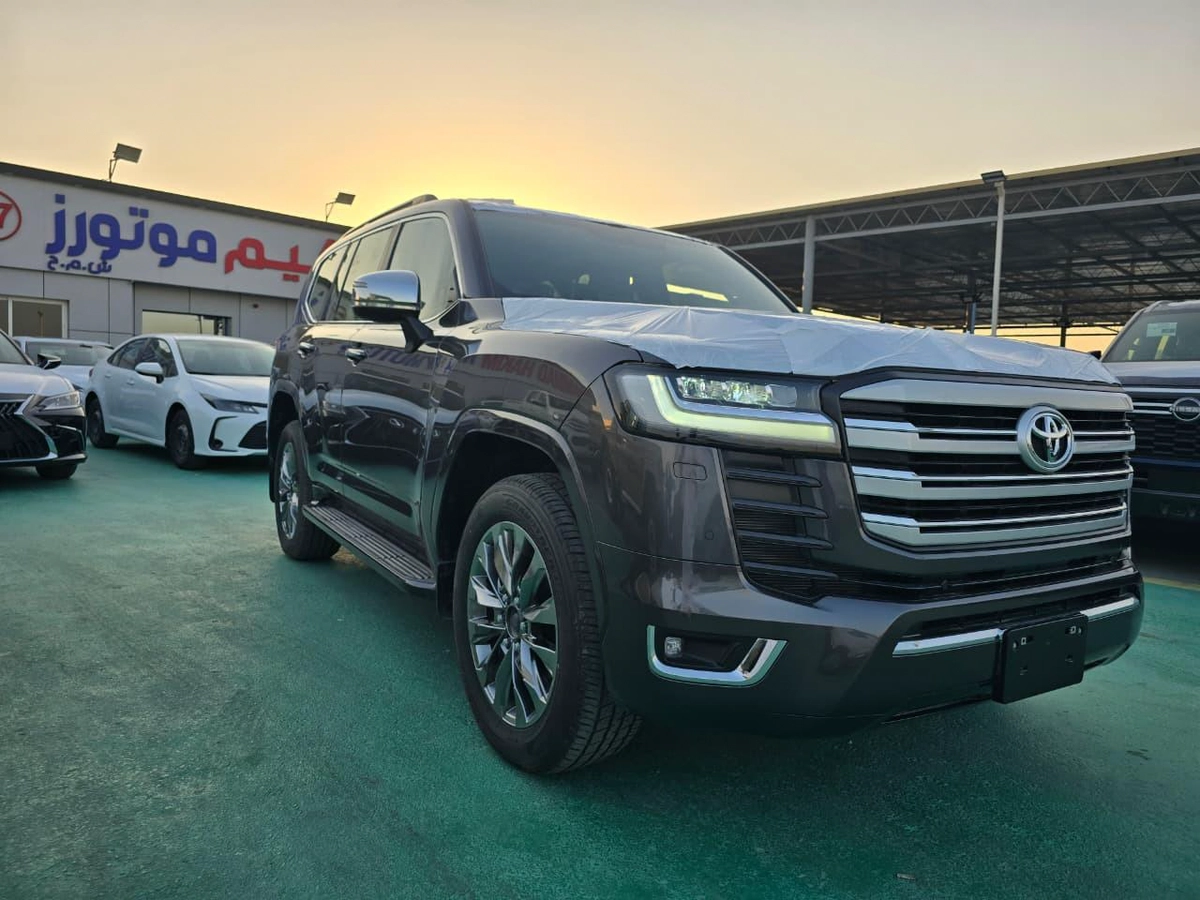 Toyota Land Cruiser LC300 VXR 3.3L Twin Turbo Diesel 2026