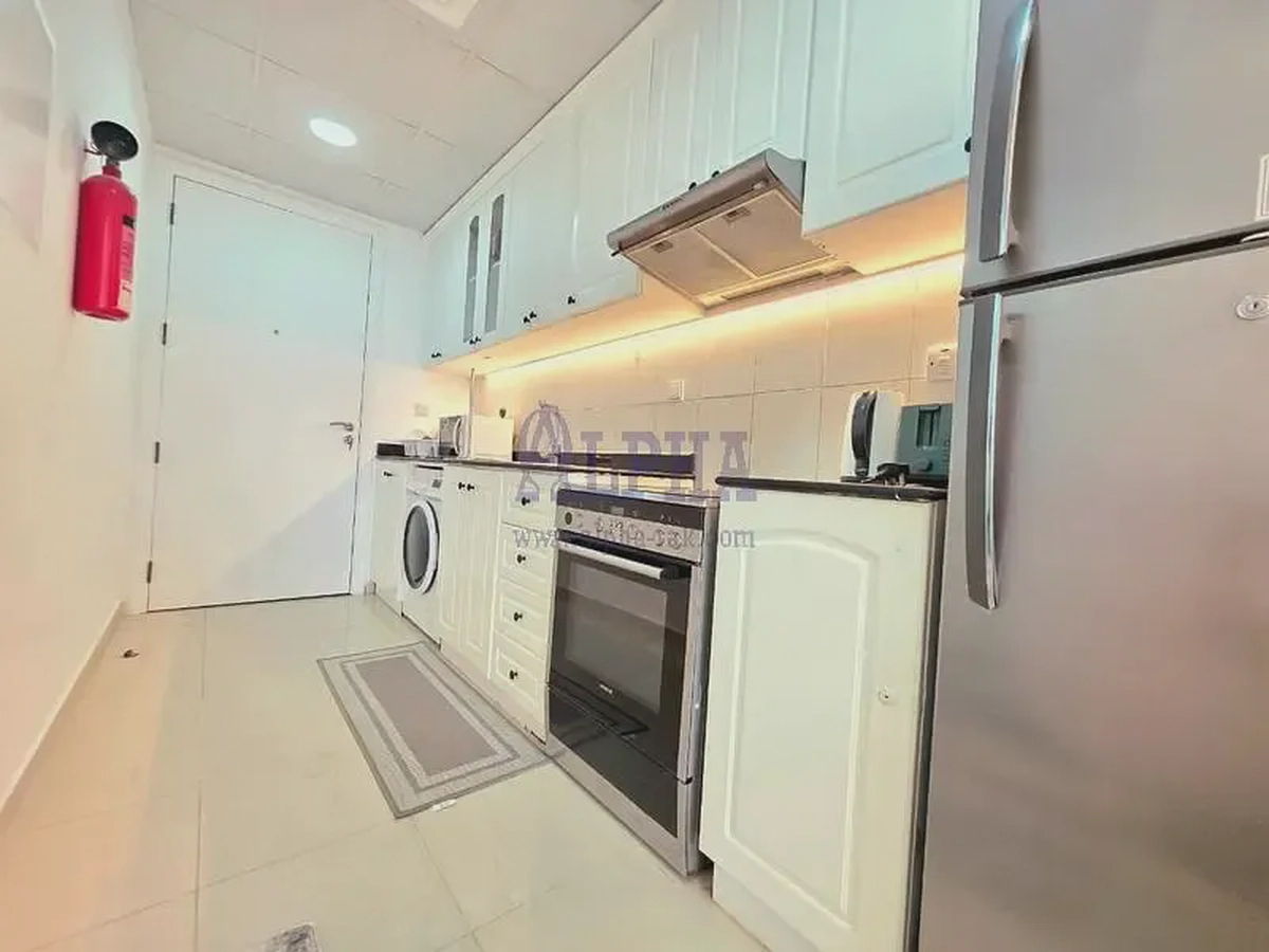 Upgrded | High floor | Furnished Studio-2-2