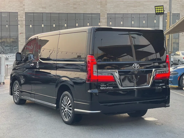 2021 Toyota Granvia Premium GCC Specs - Excellent Condition