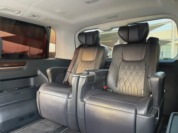 2021 Toyota Granvia Premium GCC Specs - Excellent Condition