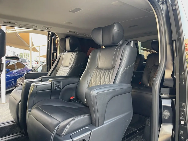 2021 Toyota Granvia Premium GCC Specs - Excellent Condition