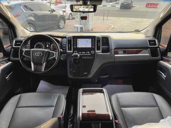 2021 Toyota Granvia Premium GCC Specs - Excellent Condition