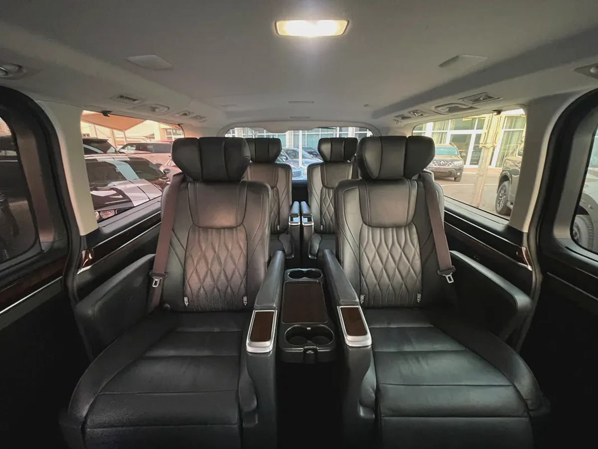 2021 Toyota Granvia Premium GCC Specs - Excellent Condition-16-16