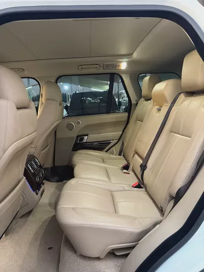 Land Rover Range Rover HSE 2016 | GCC Specs |Full History Service In Al Tayer-9