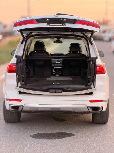 BMW X7 40i PURE EXCELLENCE X7 3.0L Full option 2020-19