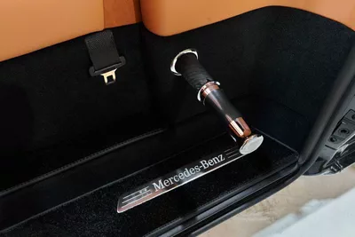 Mercedes Benz V300 AVANTGARDE MBS VIP Office – The Ultimate Luxury Land Jet-14