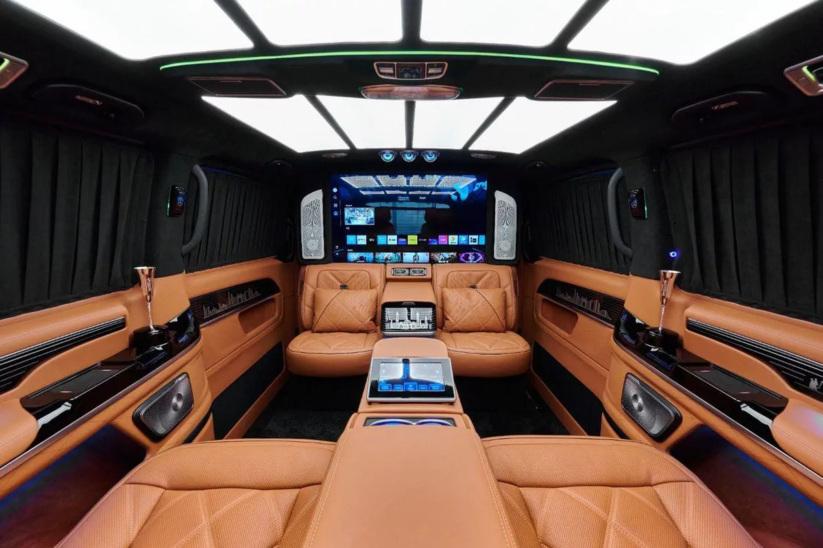 Mercedes Benz V300 AVANTGARDE MBS VIP Office – The Ultimate Luxury Land Jet-6-0