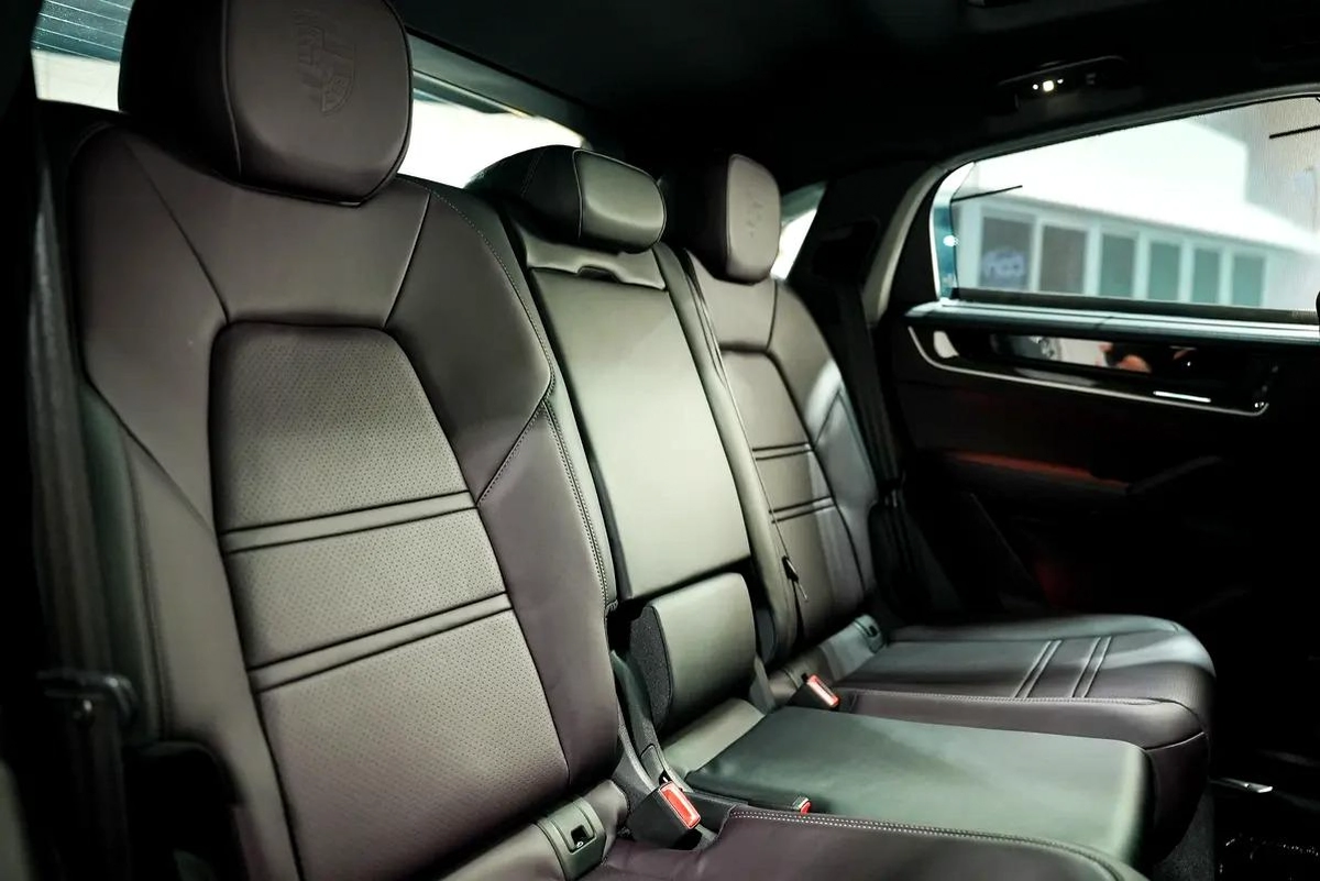 2025 Porsche Cayenne S - GCC Specs - Brand New-4-4
