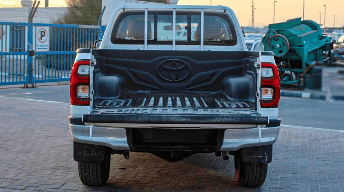 Toyota Hilux SGLX HILUX 2.7L GLXS DC AT PETROL 2025-9-0