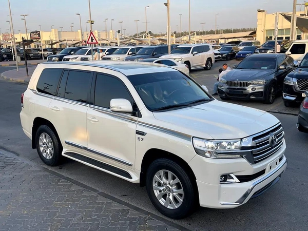 Toyota Land Cruiser VXR 2016 GCC Specs