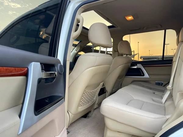 Toyota Land Cruiser VXR 2016 GCC Specs