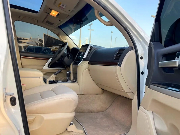 Toyota Land Cruiser VXR 2016 GCC Specs