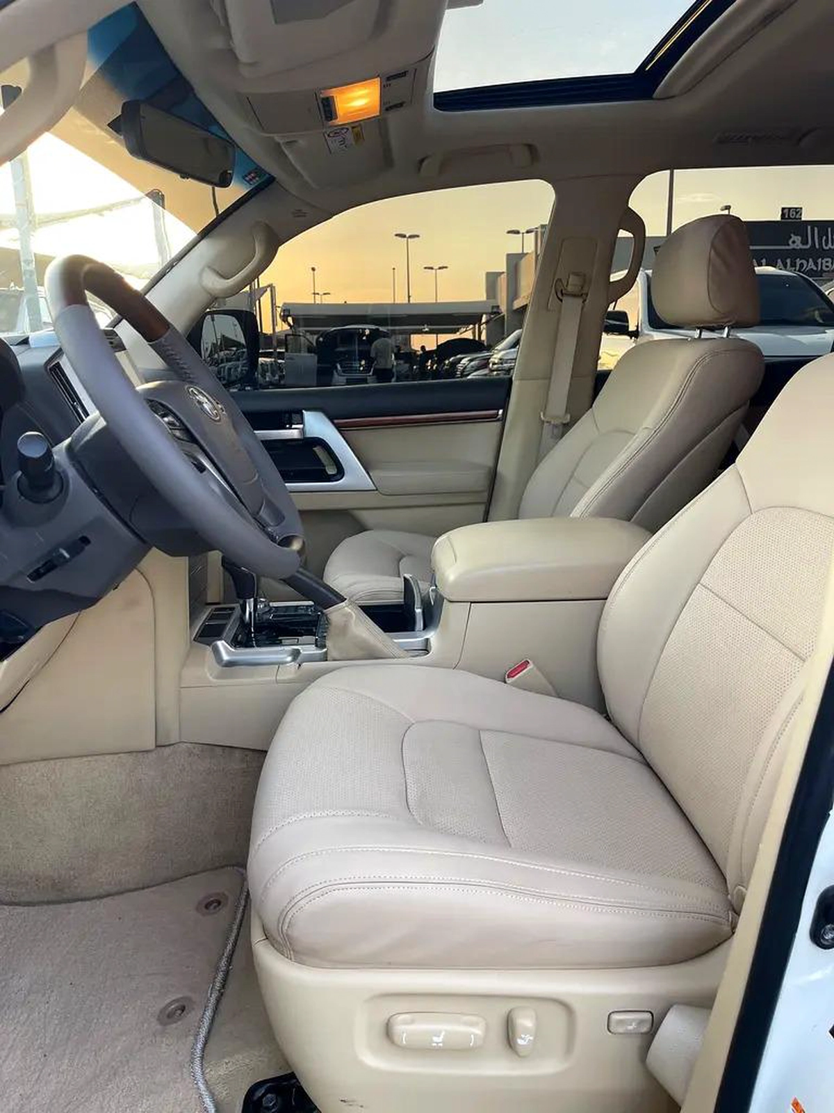 Toyota Land Cruiser VXR 2016 GCC Specs-3-3