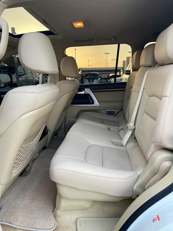 Toyota Land Cruiser VXR 2016 GCC Specs