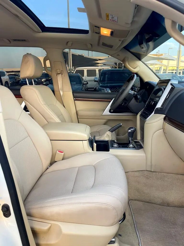 Toyota Land Cruiser VXR 2016 GCC Specs
