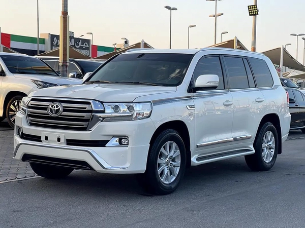 Toyota Land Cruiser VXR 2016 GCC Specs