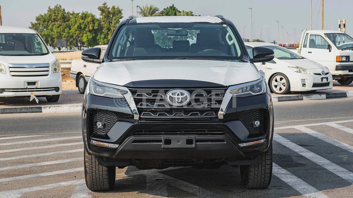 Toyota Fortuner 2026 - European Specs -2.4 Diesel Brand New-2-2