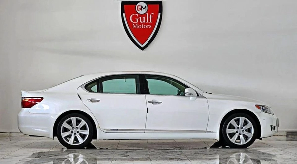 Lexus LS 600 Hybrid - VIP fully loaded with long wheel base and massaging chair