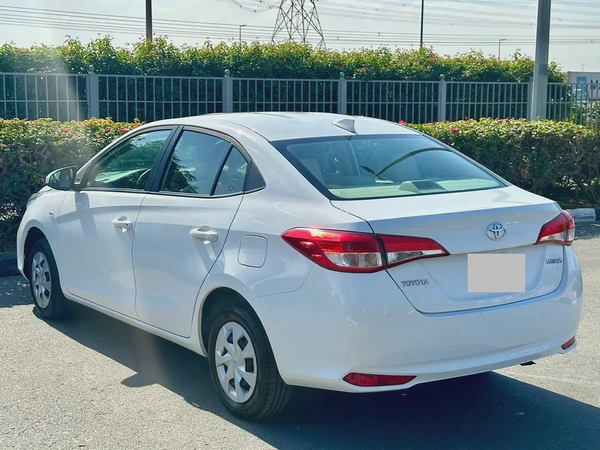 560/- AED EMI TOYOTA YARIS 1.5L SE FWD || WELL MAINTAINED