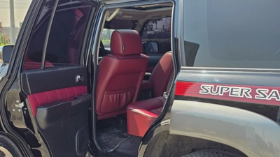 Nissan Patrol Super Safari Oustoura Edition (Black Red)-16