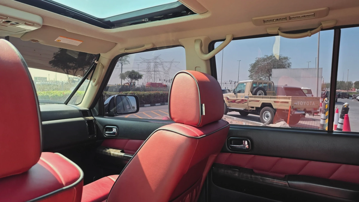 Nissan Patrol Super Safari Oustoura Edition (Black Red)