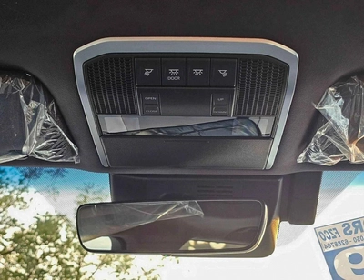 Toyota Land Cruiser VX HYBRID / BIG DVD / JBL SPKRS / LETAHER WITH MEMORY SEATS (CODE # VXH25)-9