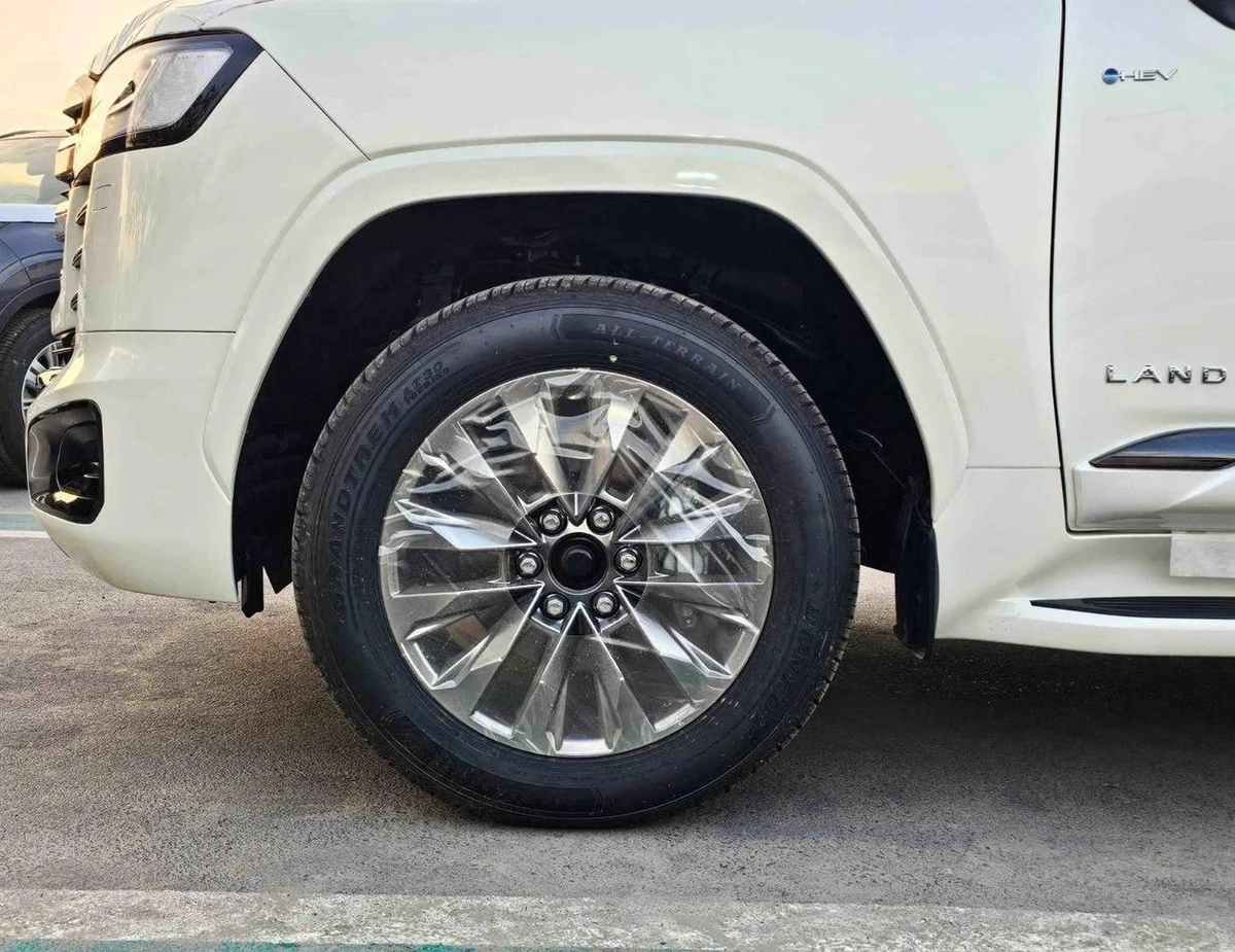 Toyota Land Cruiser VX HYBRID / BIG DVD / JBL SPKRS / LETAHER WITH MEMORY SEATS (CODE # VXH25)-12-12