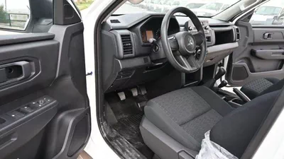 Mitsubishi L200 GLS Mitsubishi L200 2.4L Diesel MT MY2025-7