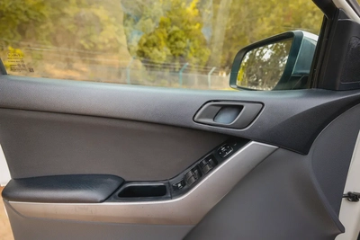 Mazda BT-50 | Double Cabin 4X2 | Manual | GCC Specs | Ref#M72436-16