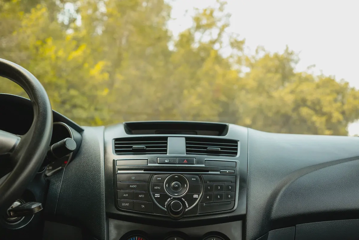 Mazda BT-50 | Double Cabin 4X2 | Manual | GCC Specs | Ref#M72436-14-14