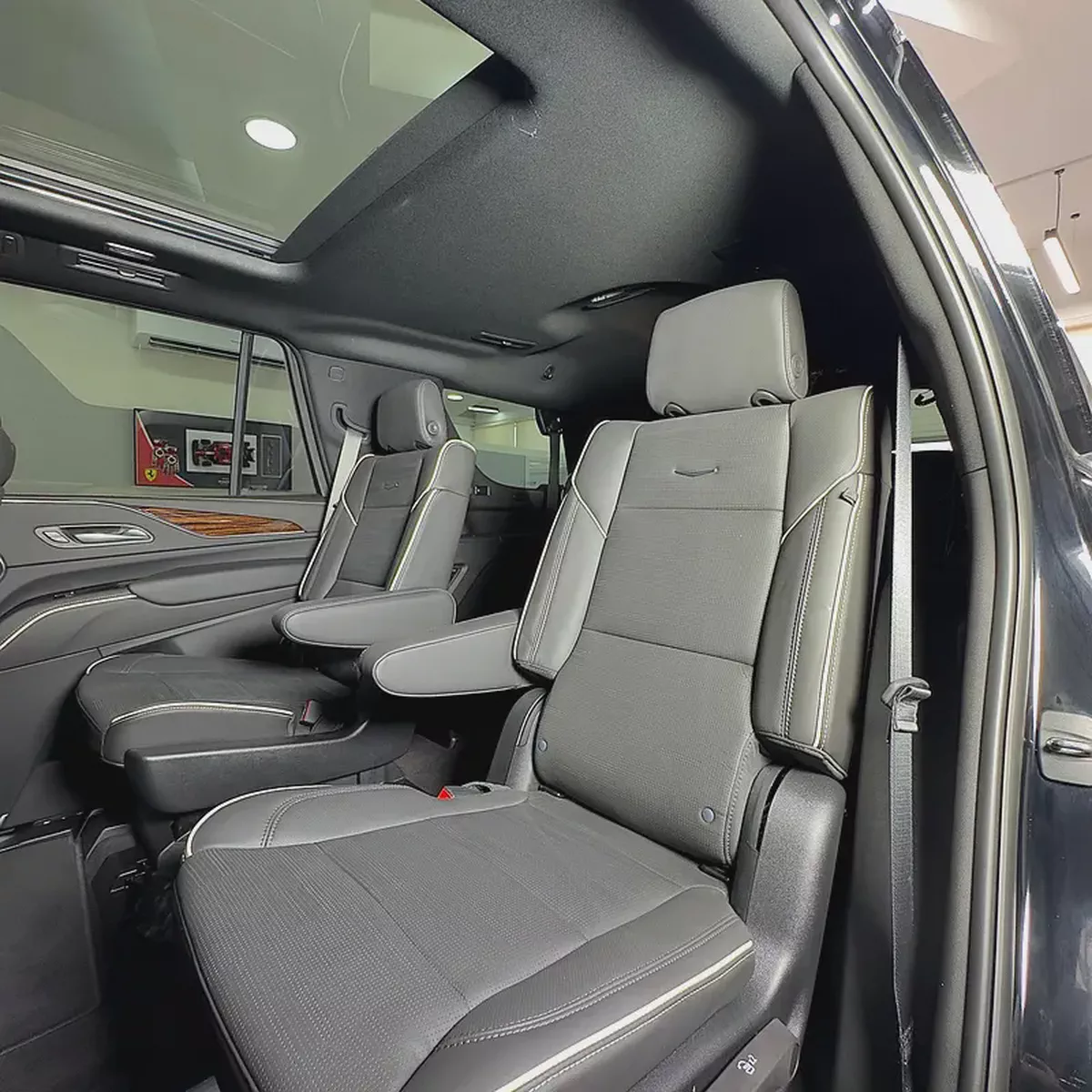 2024 Cadillac Escalade Premium Luxury-10-10