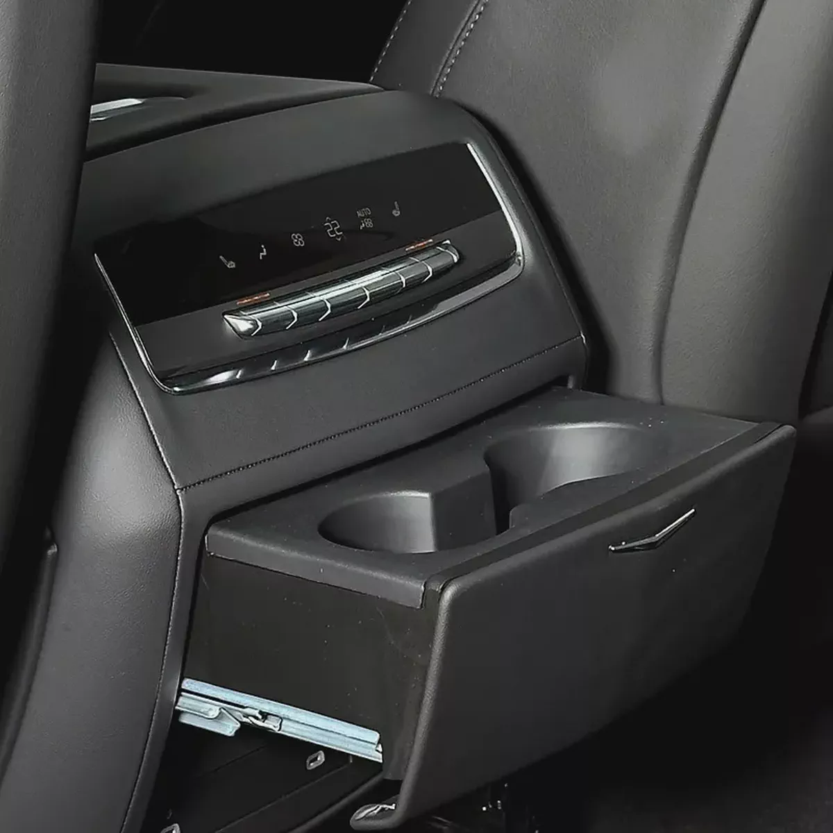 2024 Cadillac Escalade Premium Luxury-12-12