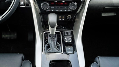 Mitsubishi Eclipse Cross-6
