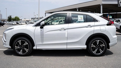 Mitsubishi Eclipse Cross-17