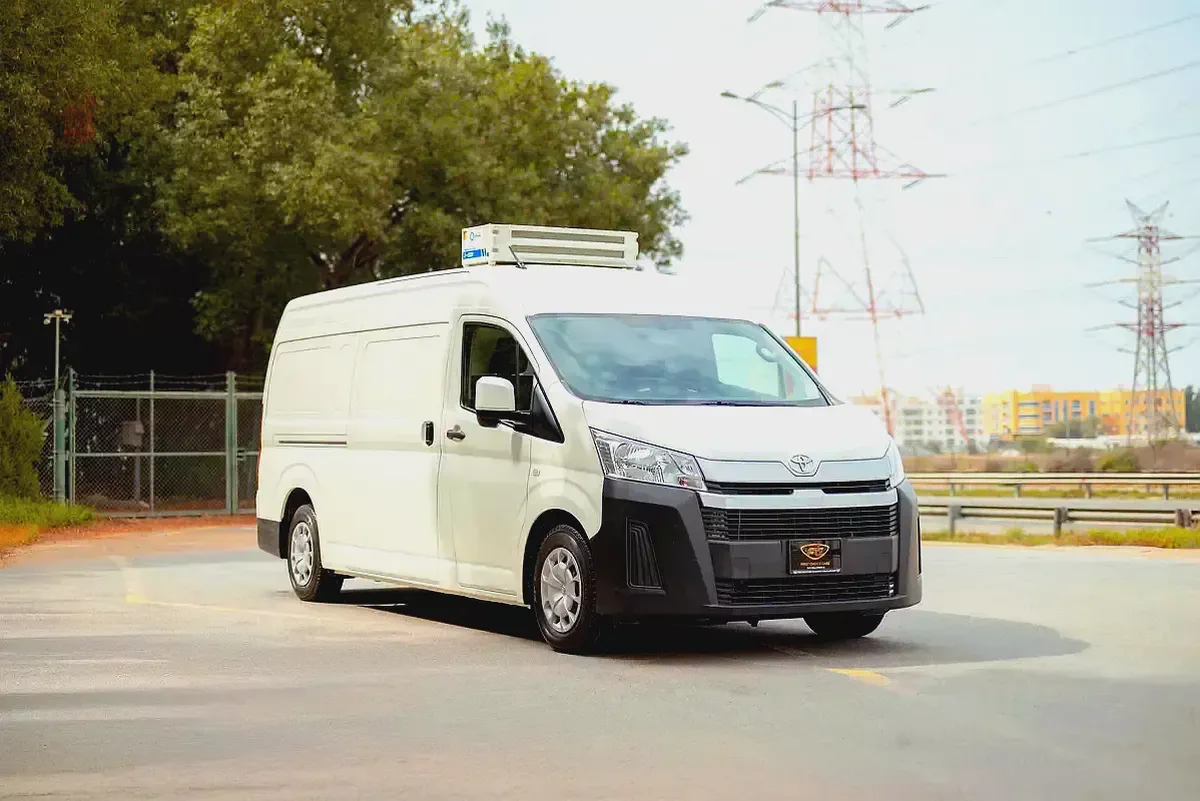 High Roof | Manual | Freezer Van | GCC Specs | Ref#T03523-1-1