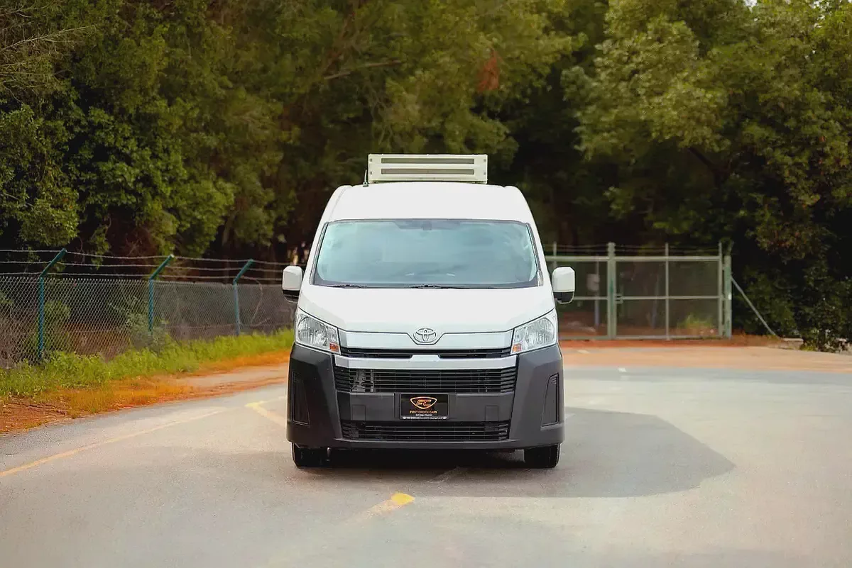 High Roof | Manual | Freezer Van | GCC Specs | Ref#T03523-4-4