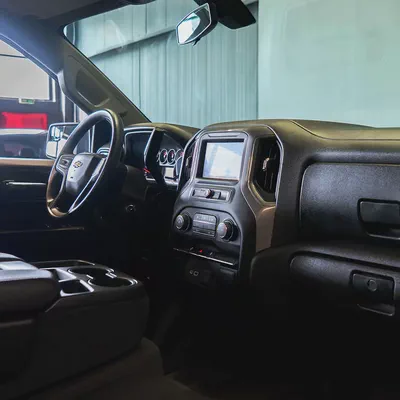 AED 2,586  P.M • 0% Downpayment •  Chevrolet Silverado 1500 LT • 1 Year Warranty-6