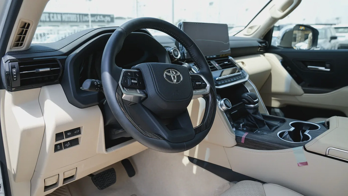 Brand New Toyota Land Cruiser VXR 4.0  2026 | GCC Specs | Zero Mileage-11-11