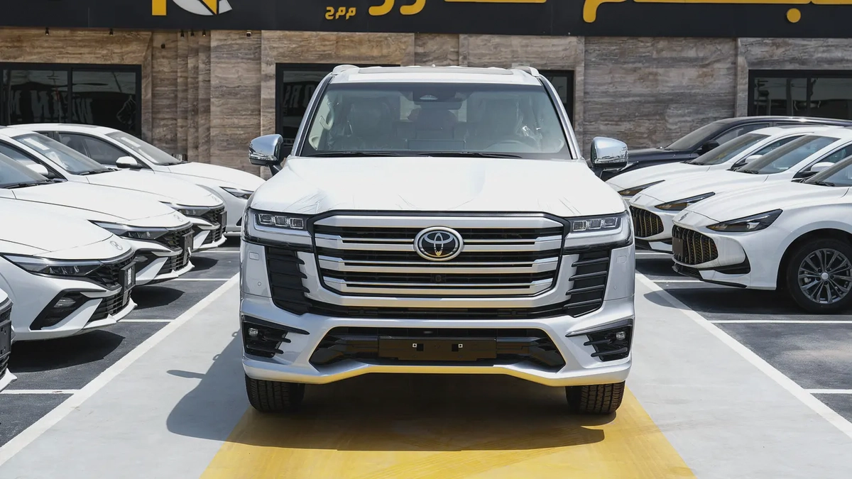 Brand New Toyota Land Cruiser VXR 4.0  2026 | GCC Specs | Zero Mileage-1-1