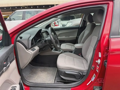 Hyundai Elantra SE-4