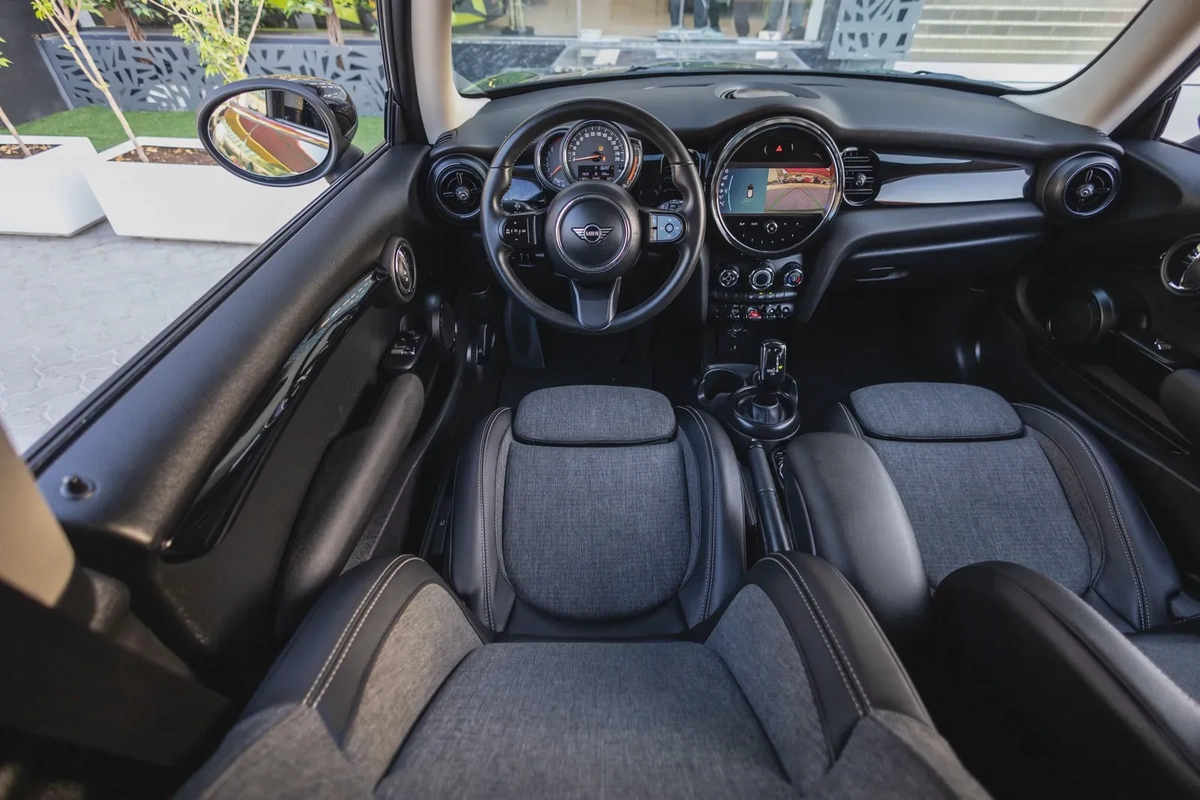 MINI Hatch Cooper 2024-14-14