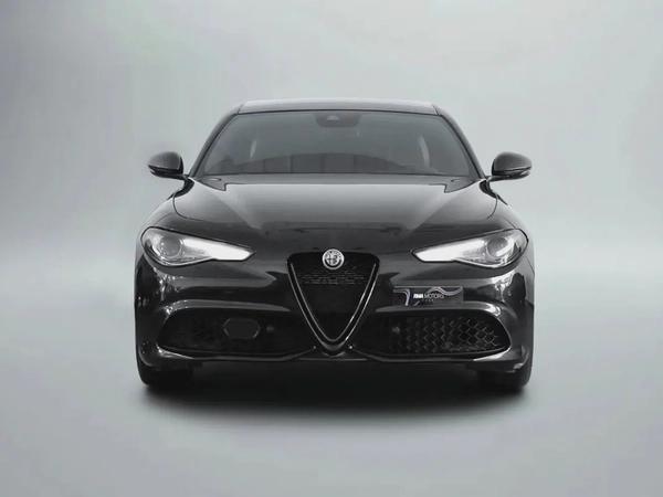 2,770 AED / 60 months | 0% DP | 2023 Alfa Romeo Giulia Estrema / Alfa Romeo Warranty