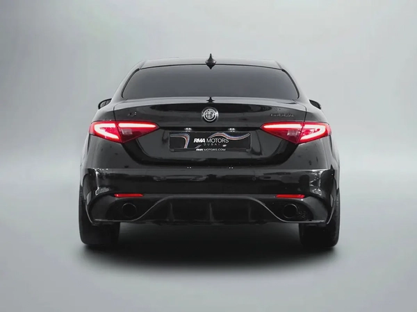 2,770 AED / 60 months | 0% DP | 2023 Alfa Romeo Giulia Estrema / Alfa Romeo Warranty