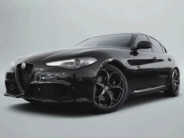 2,770 AED / 60 months | 0% DP | 2023 Alfa Romeo Giulia Estrema / Alfa Romeo Warranty
