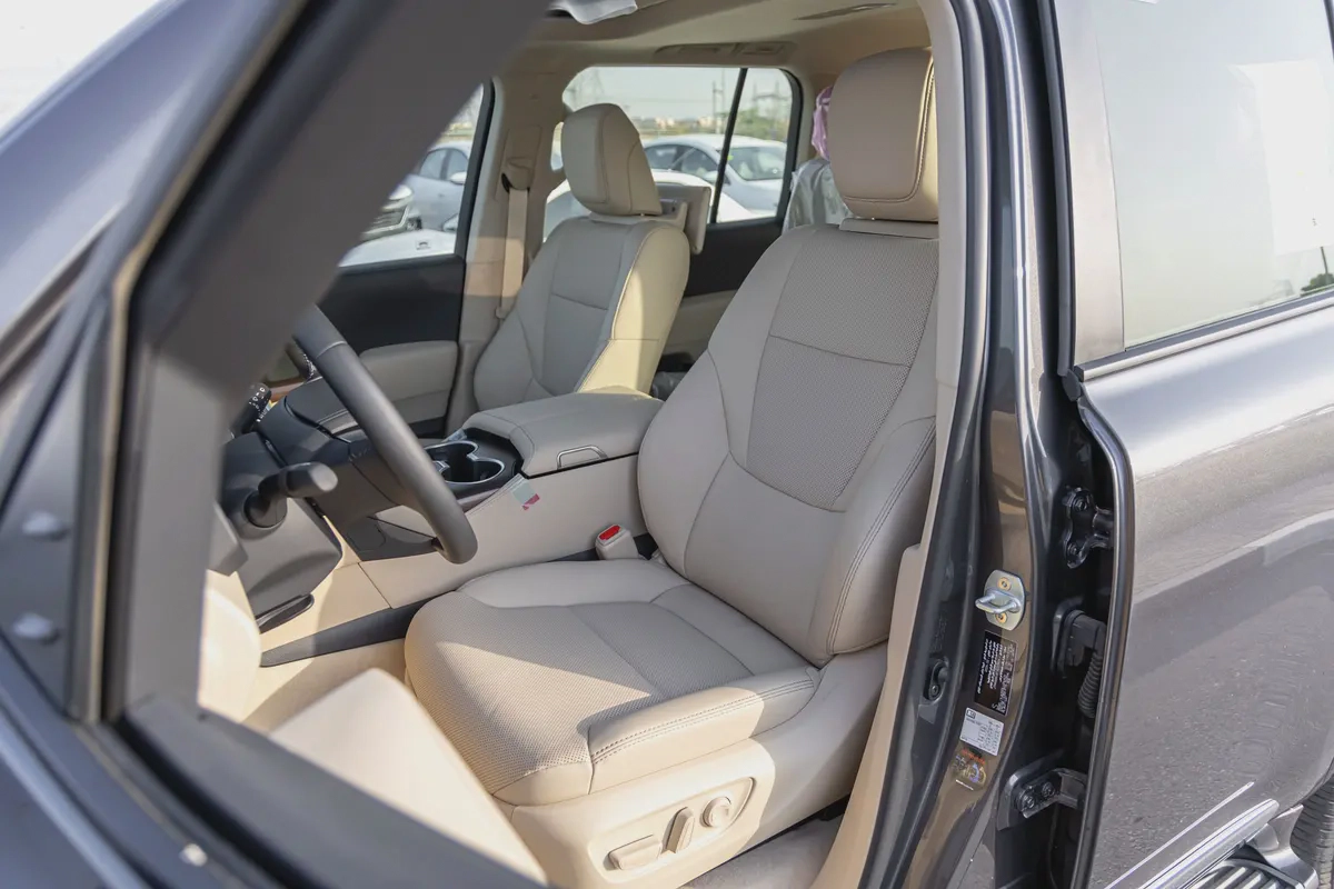 Toyota Land Cruiser GXR | GCC Specs | Brand New | Fully Loaded | 4WD | Luxury SUV-9-9