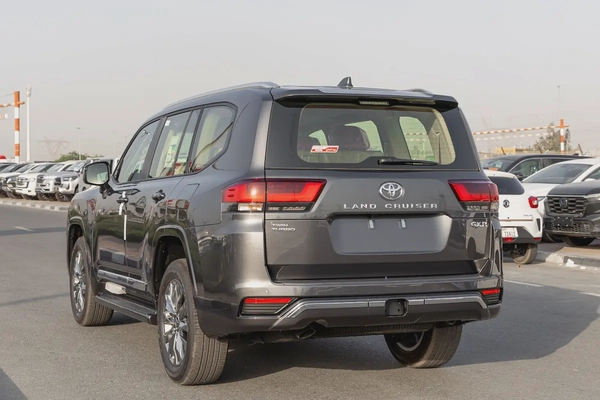 Toyota Land Cruiser GXR | GCC Specs | Brand New | Fully Loaded | 4WD | Luxury SUV