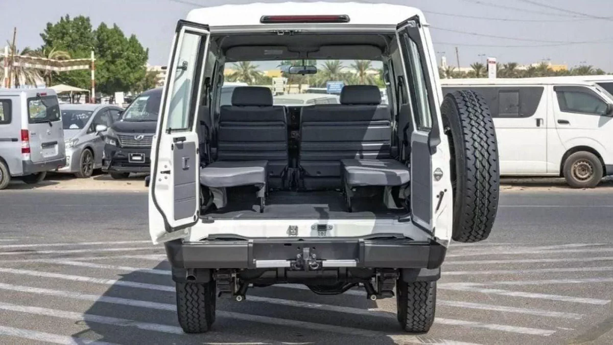 Toyota Land Cruiser 70 LC 78 HARDTOP 2.8L MT LAND CRUISER HARDTOP 3DOOR 4.2L V6 DIESEL-6-0
