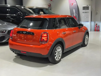 MINI Cooper | 2021 | GCC Specs | Low Mileage | Excellent Condition-1