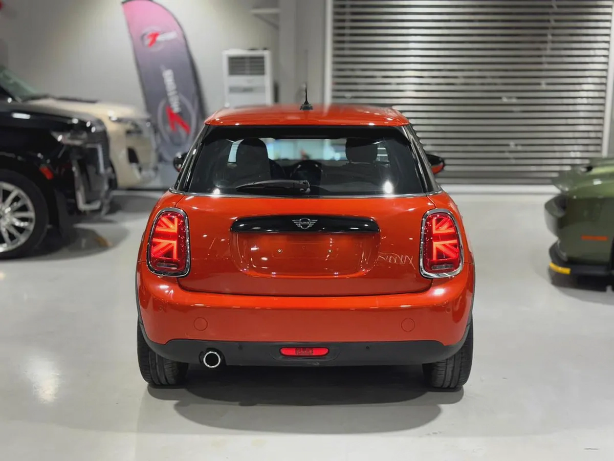MINI Cooper | 2021 | GCC Specs | Low Mileage | Excellent Condition-3-3